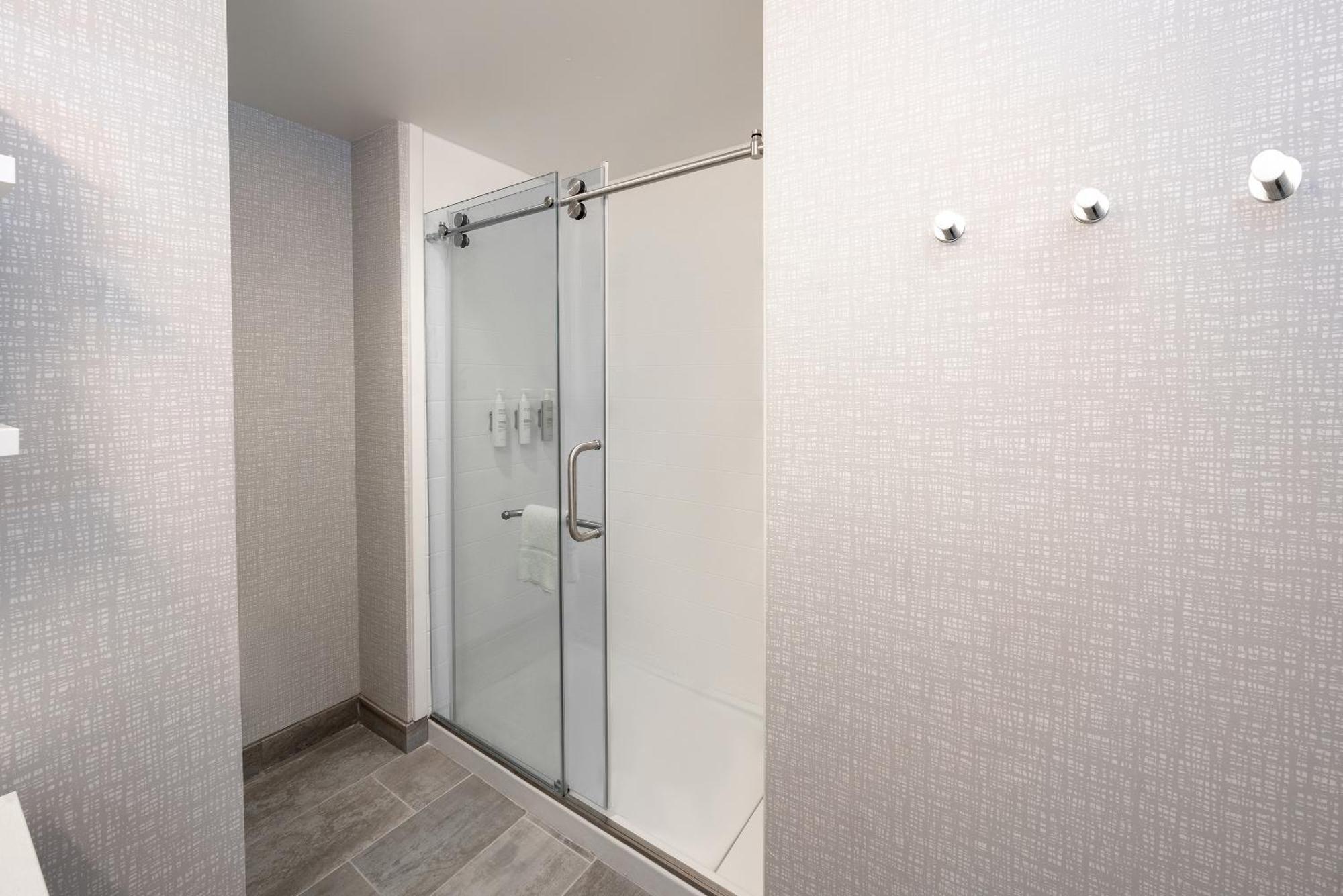 Hampton Inn Нидлс Экстерьер фото